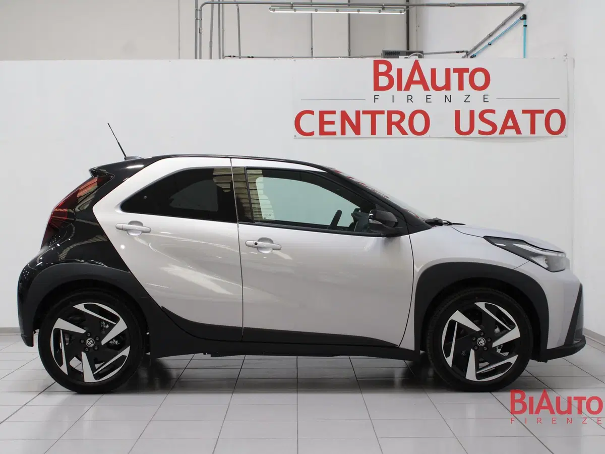 Toyota Aygo X nuova a Firenze (17)