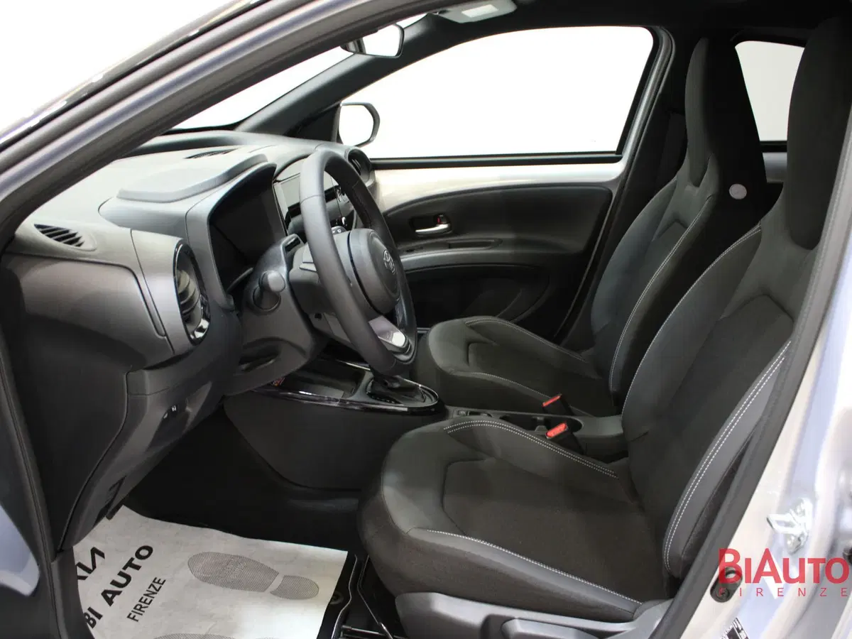 Toyota Aygo X nuova a Firenze (5)