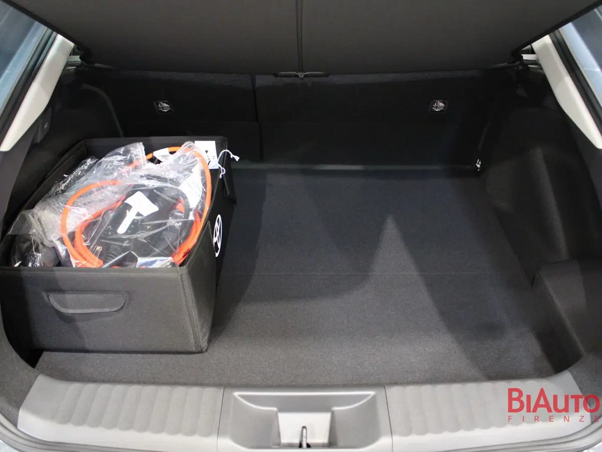 Toyota Prius nuova a Firenze (8)