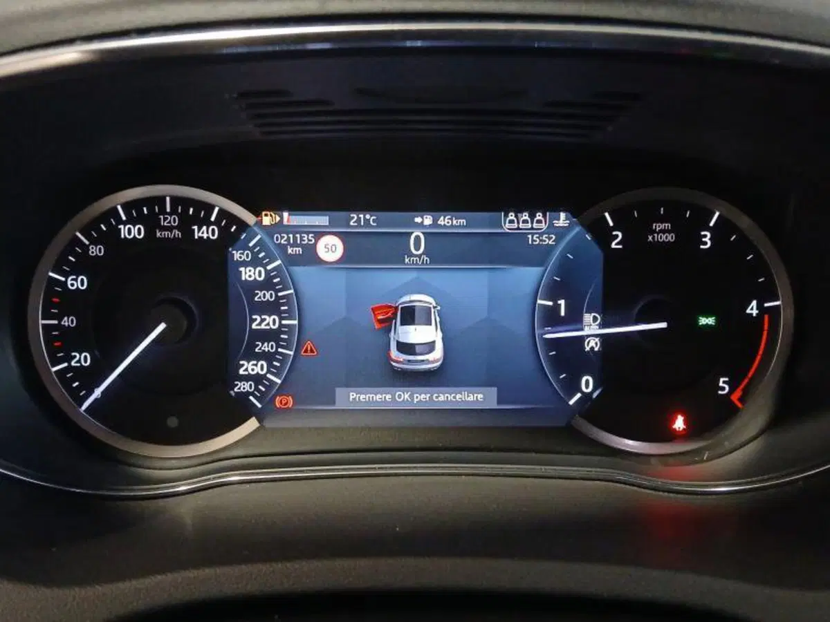 Jaguar E-Pace usata a Genova (15)