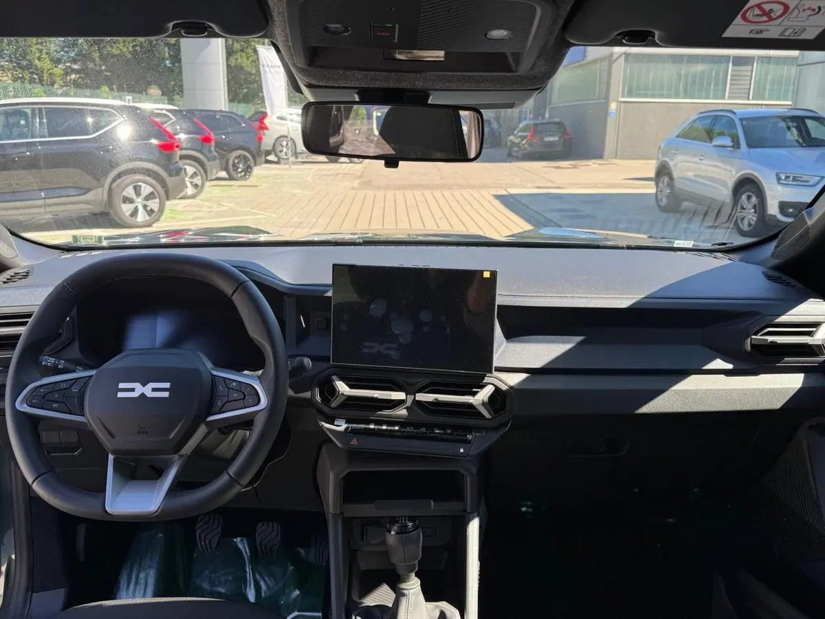 Dacia Bigster nuova a Como (12)