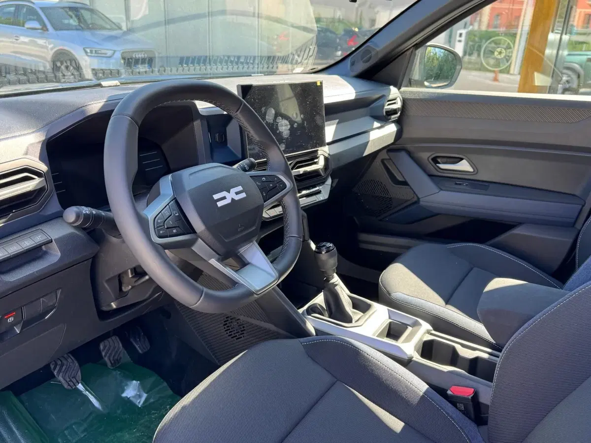 Dacia Bigster nuova a Como (7)