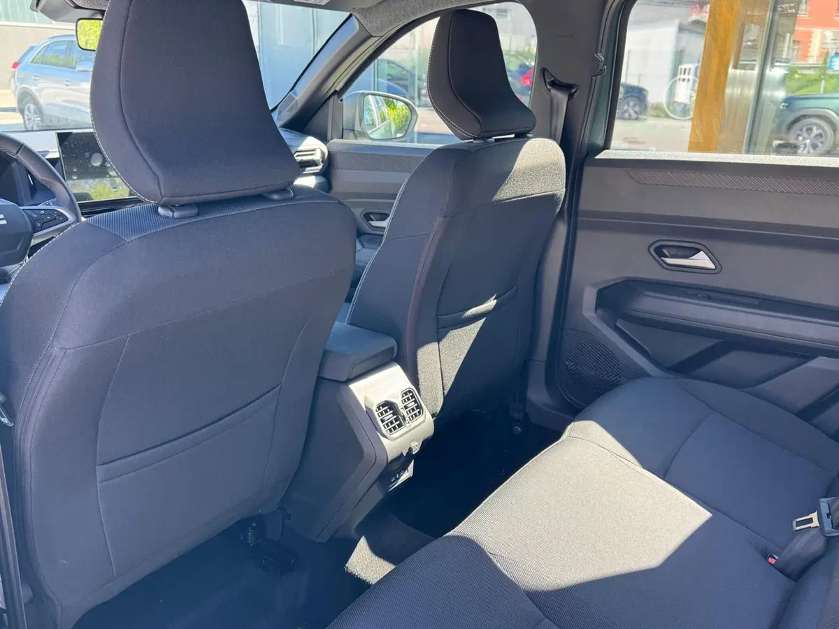 Dacia Bigster nuova a Como (8)