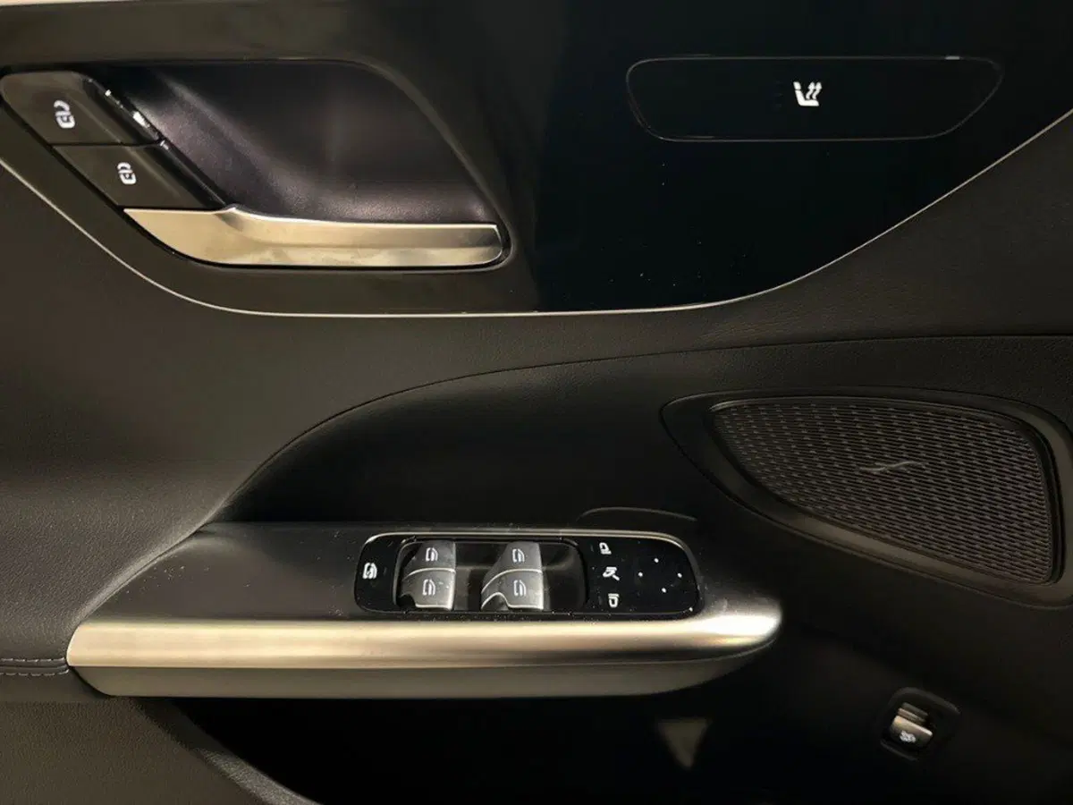 Mercedes-Benz Classe C nuova a Rimini (17)