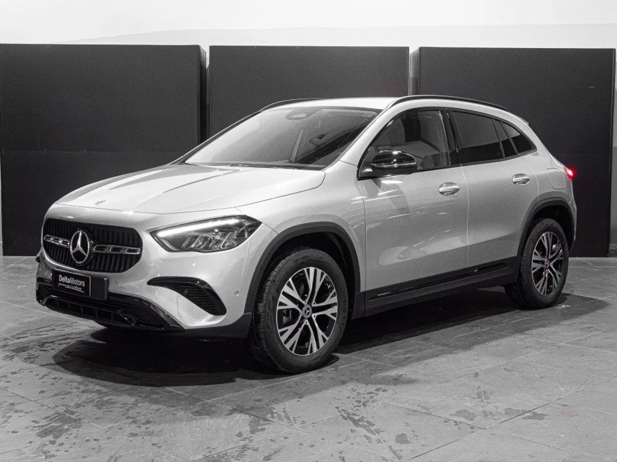 Mercedes-Benz GLA SUV nuova a Ancona