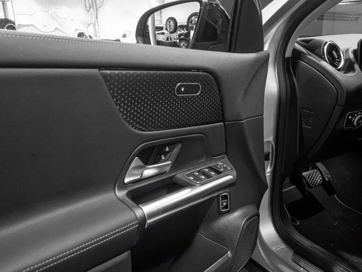 Mercedes-Benz GLA SUV nuova a Ancona (10)