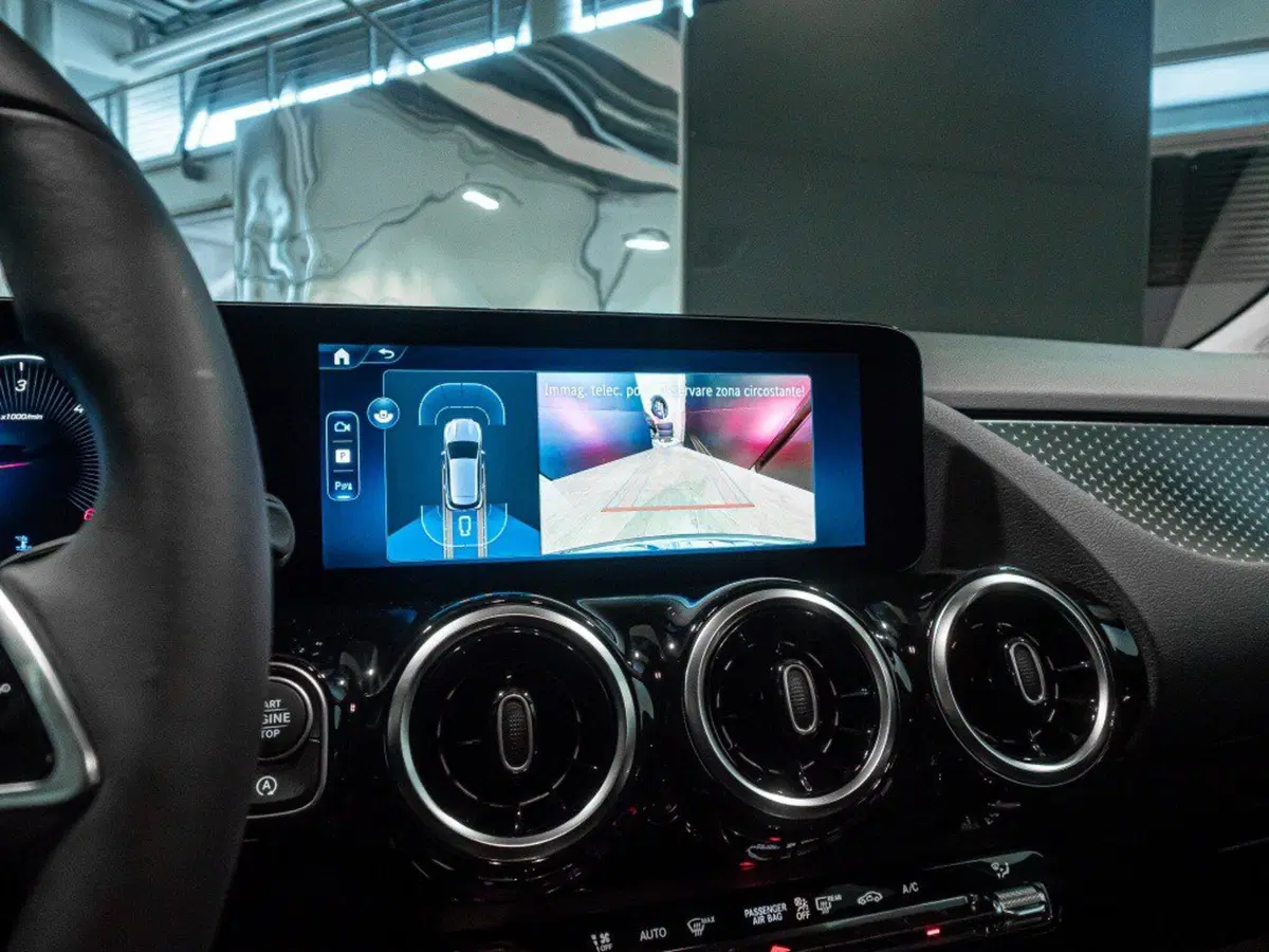 Mercedes-Benz GLA SUV nuova a Ancona (15)