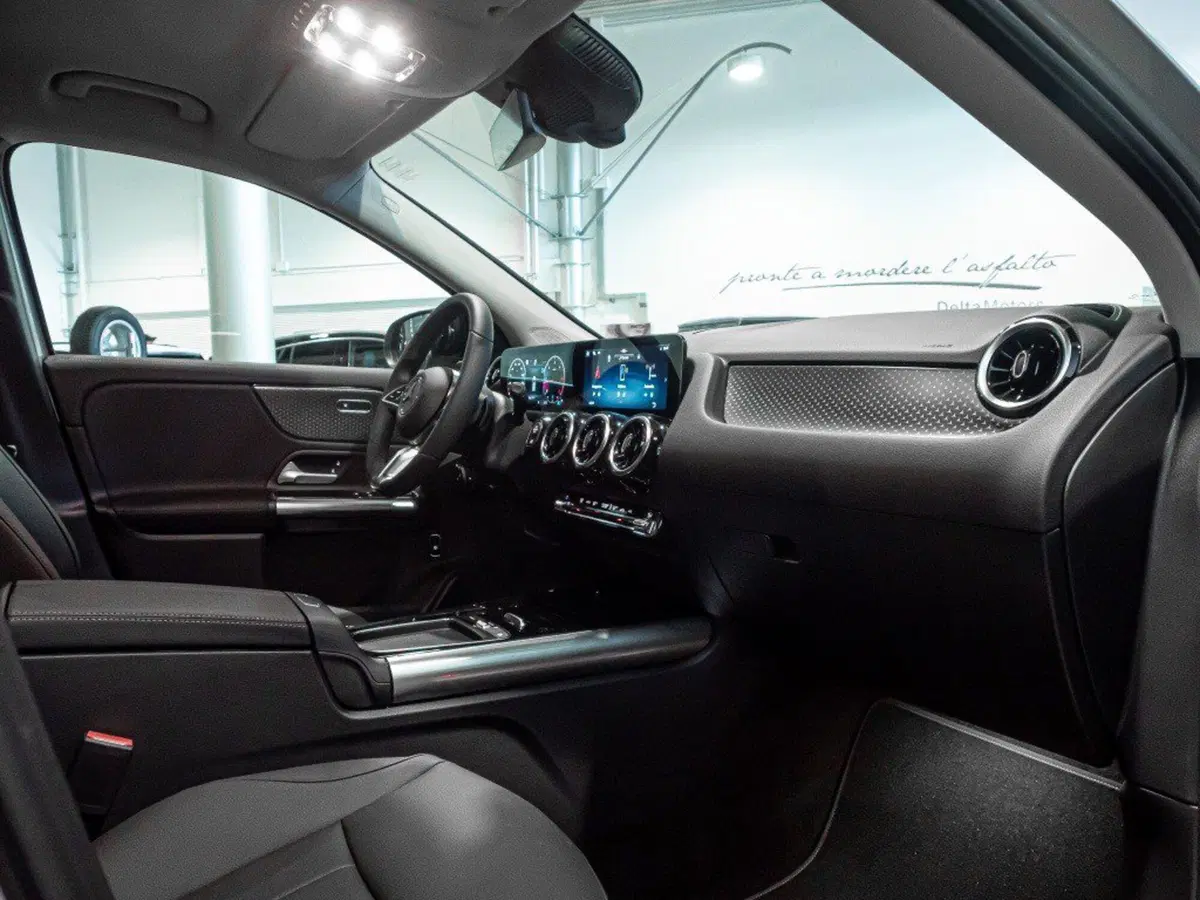 Mercedes-Benz GLA SUV nuova a Ancona (17)