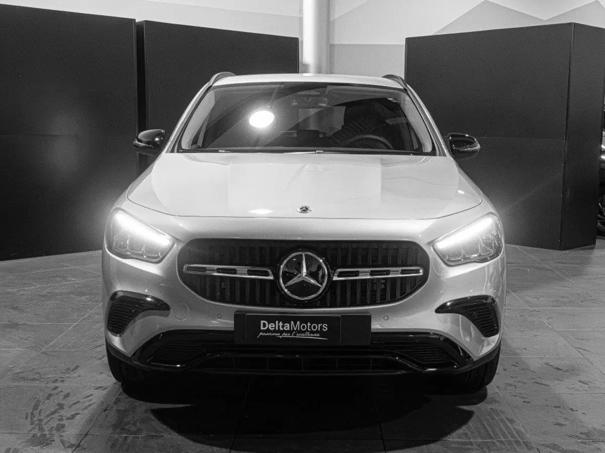 Mercedes-Benz GLA SUV nuova a Ancona (5)