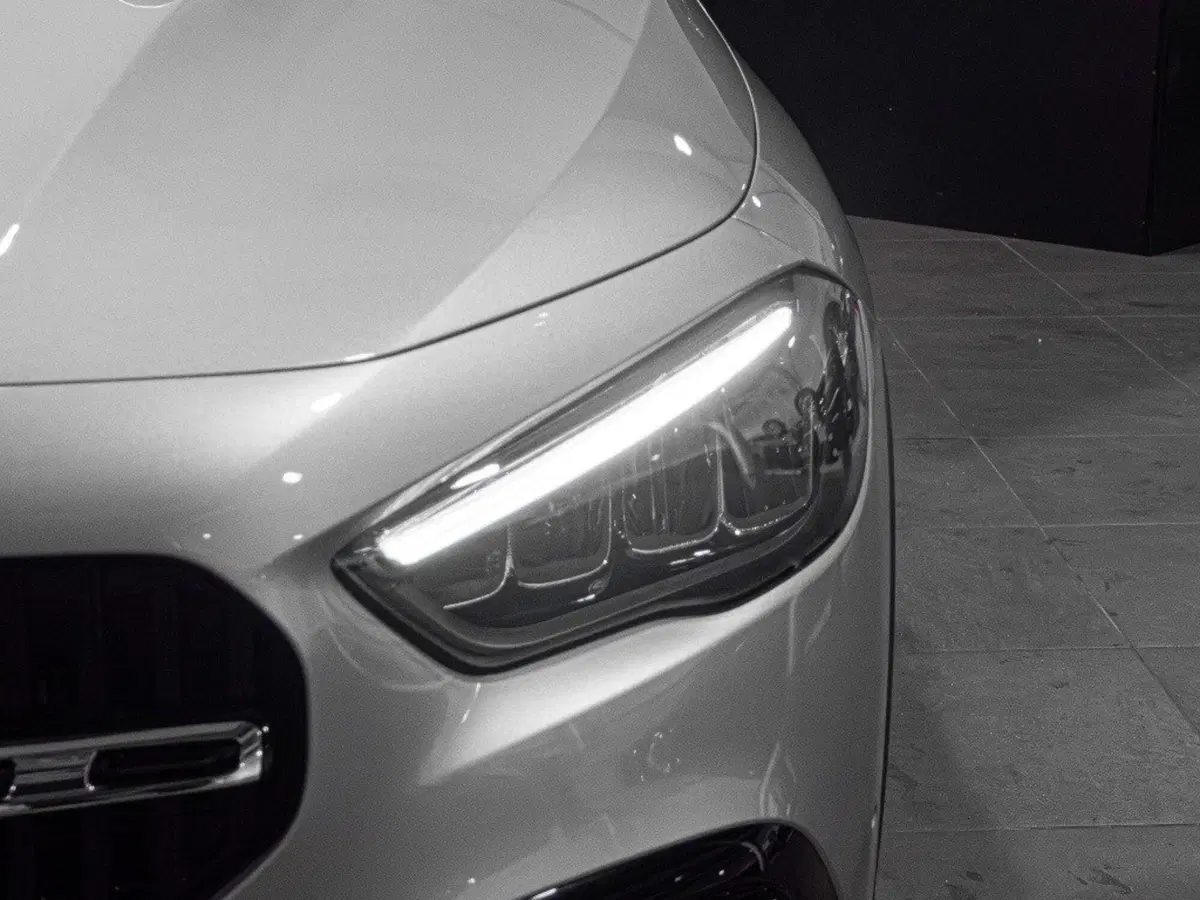 Mercedes-Benz GLA SUV nuova a Ancona (6)