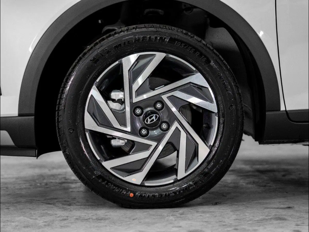 Hyundai Bayon nuova a Macerata (7)