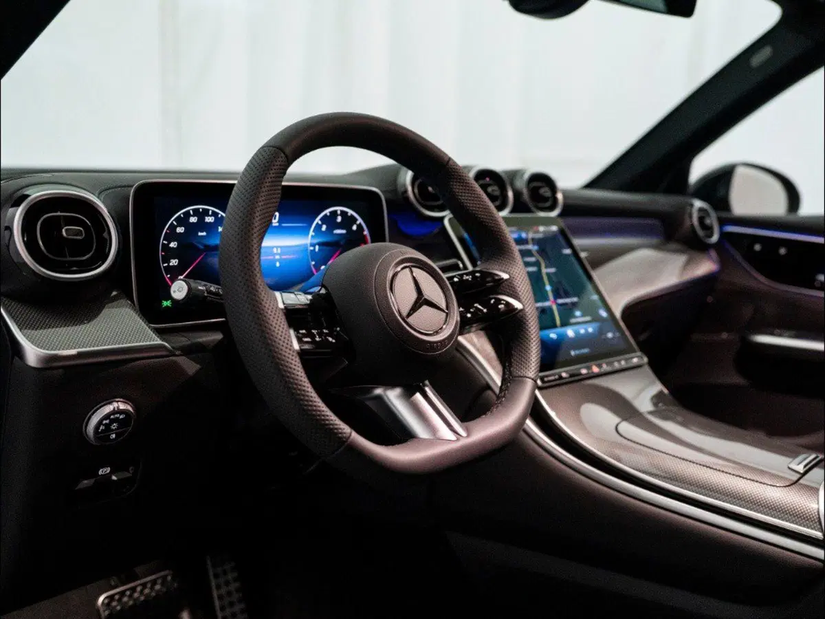 Mercedes-Benz GLC SUV nuova a Macerata (17)