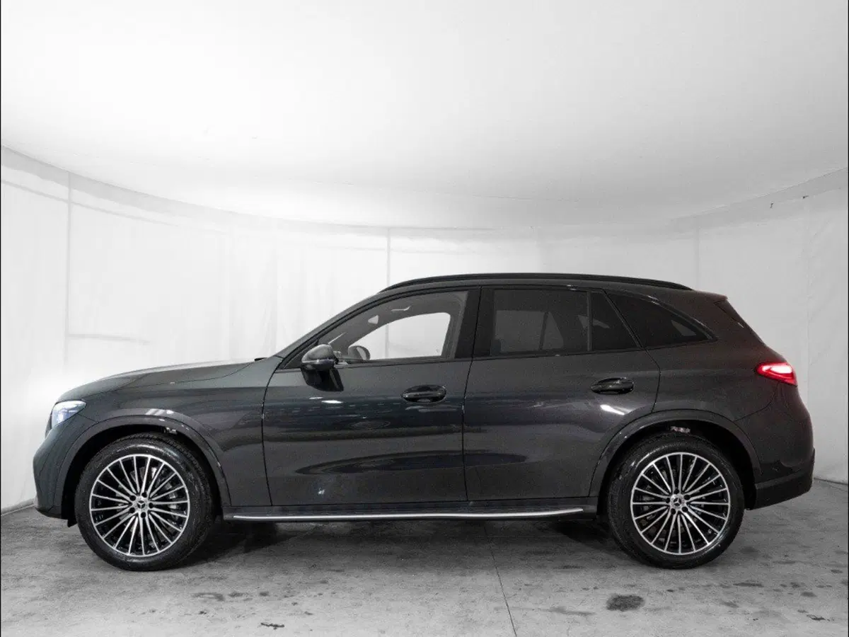 Mercedes-Benz GLC SUV nuova a Macerata (2)