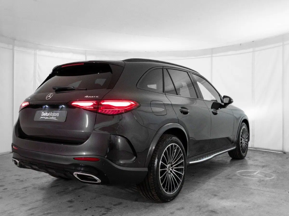 Mercedes-Benz GLC SUV nuova a Macerata (4)