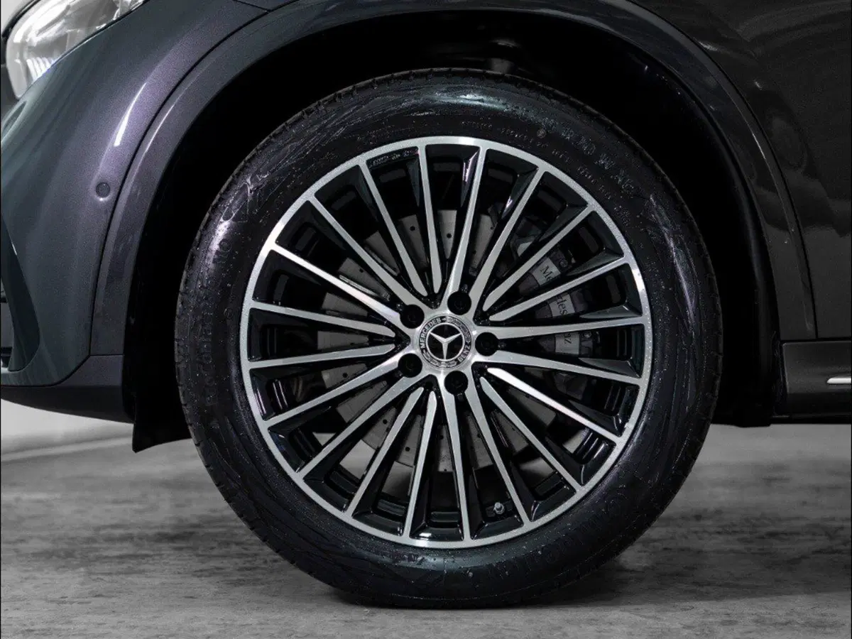 Mercedes-Benz GLC SUV nuova a Macerata (7)