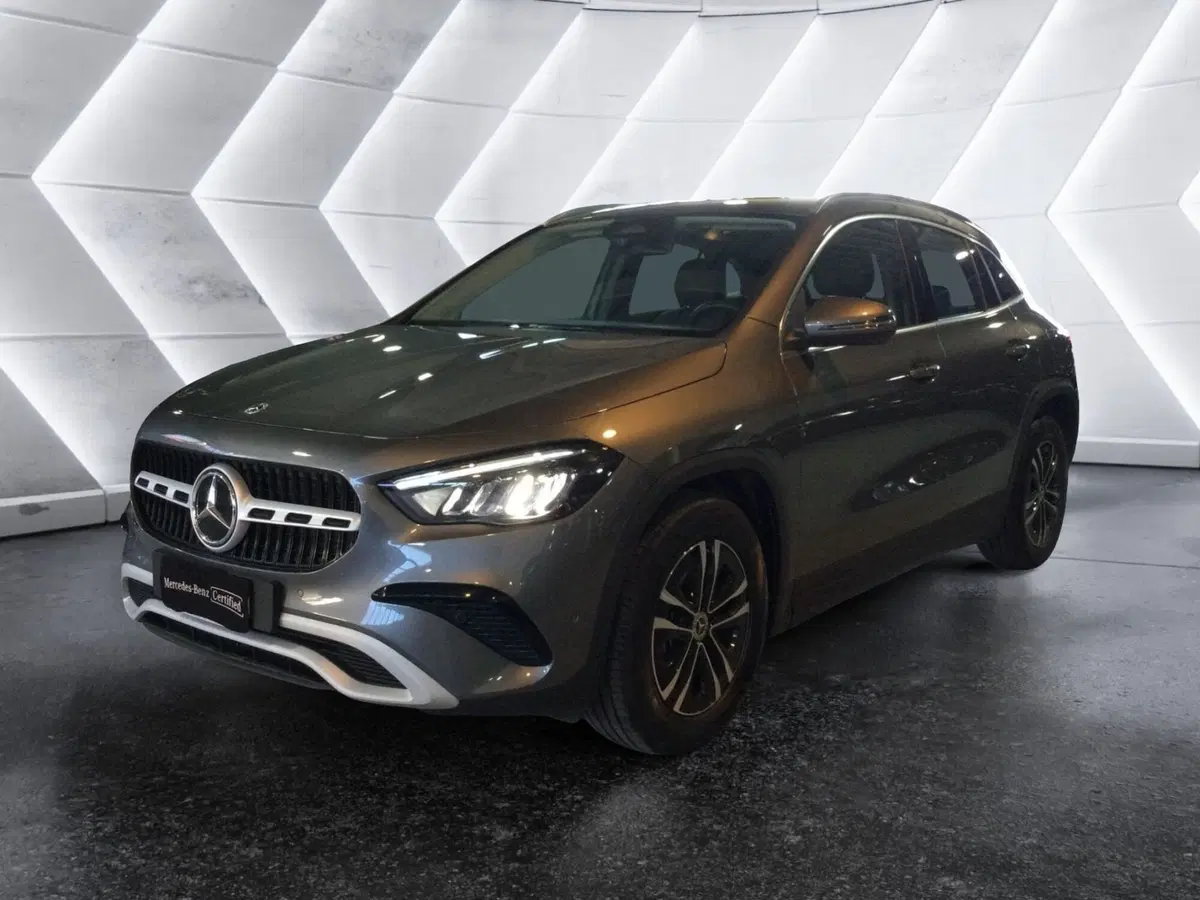 Mercedes-Benz GLA SUV usata a Caserta