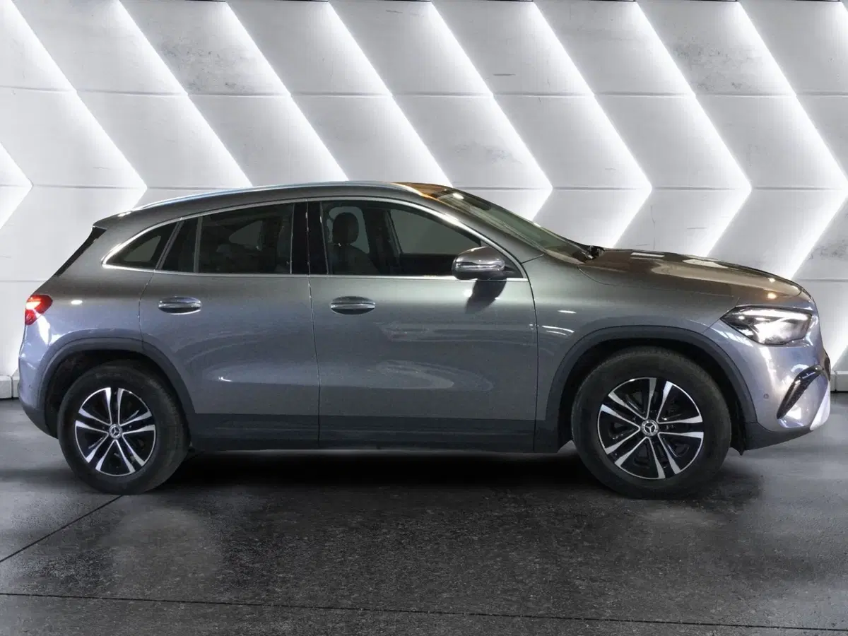 Mercedes-Benz GLA SUV usata a Caserta (4)