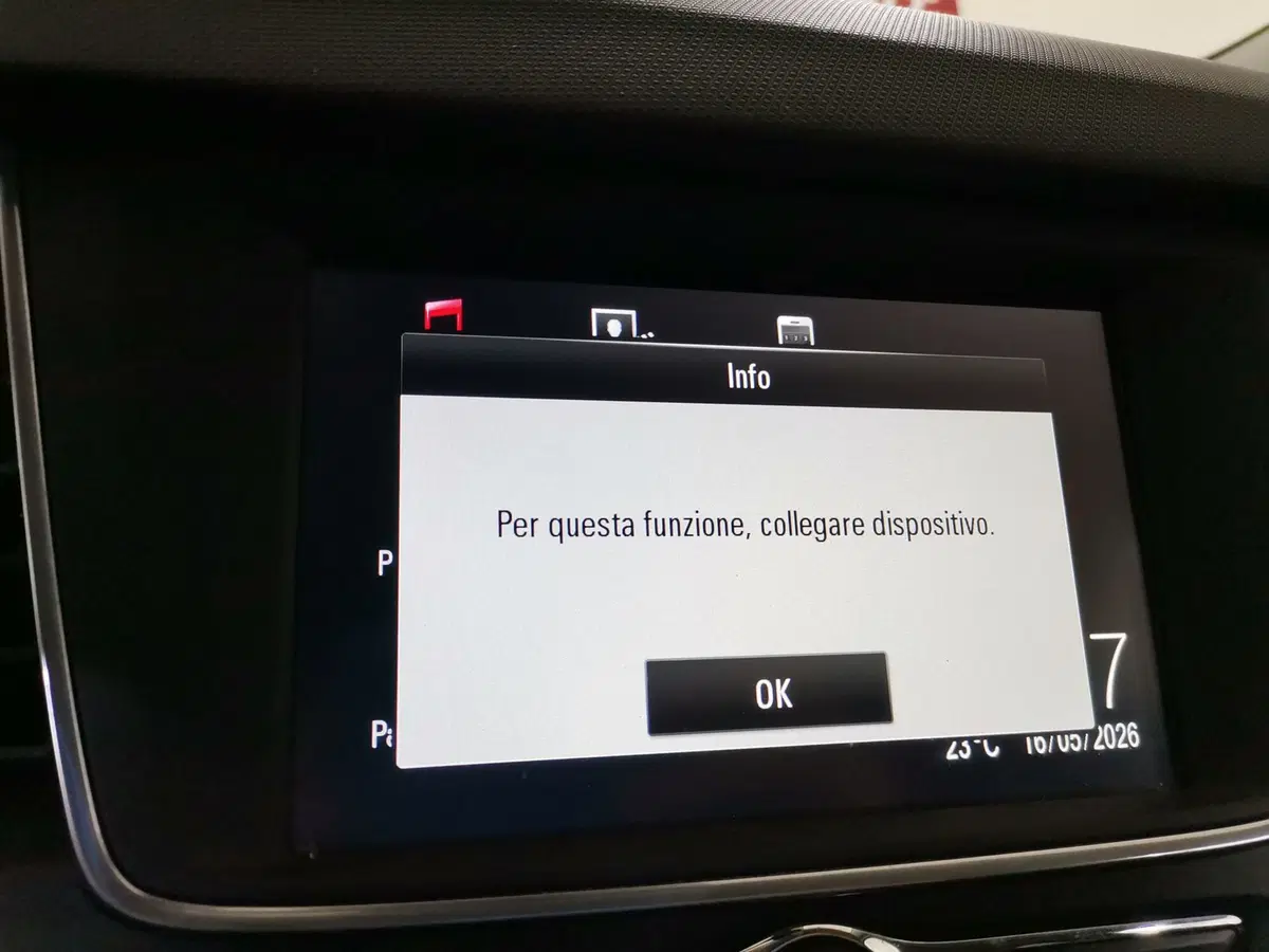 Opel Crossland X usata a Salerno (16)