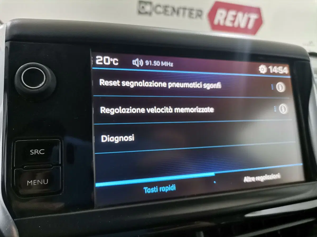 Peugeot 208 usata a Salerno (19)