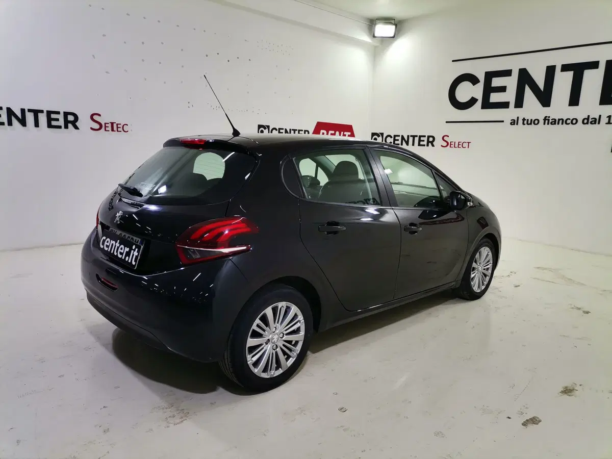 Peugeot 208 usata a Salerno (6)