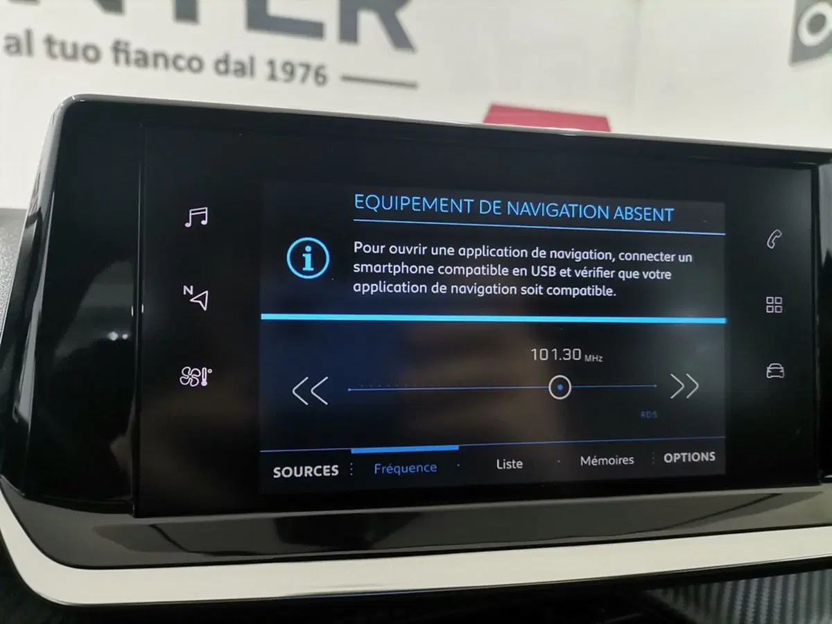 Peugeot 2008 usata a Salerno (12)