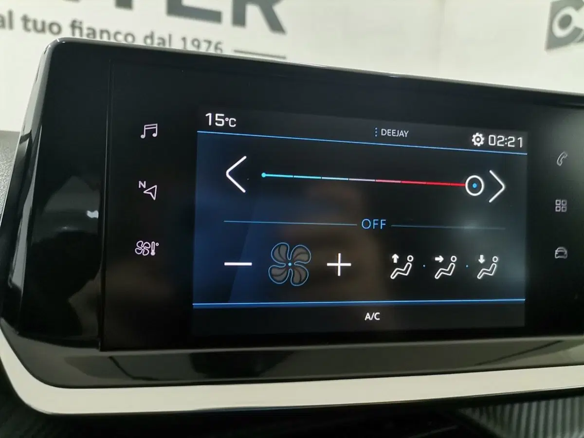 Peugeot 2008 usata a Salerno (13)