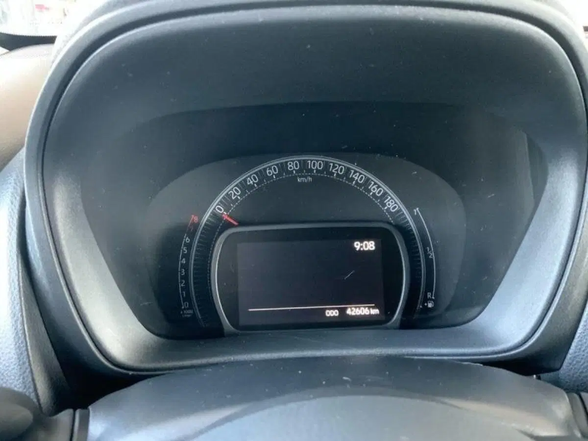 Toyota Aygo X usata a Perugia (10)