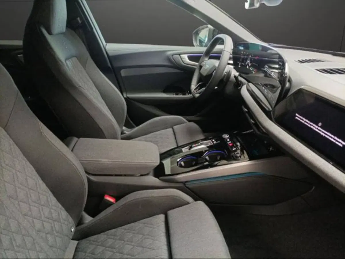 Audi A5 Avant nuova a Milano (14)