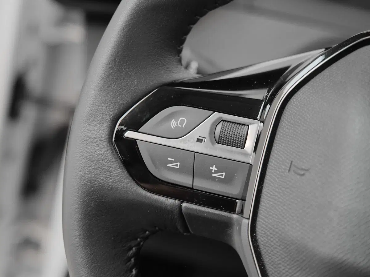 Peugeot 208 usata a Prato (10)