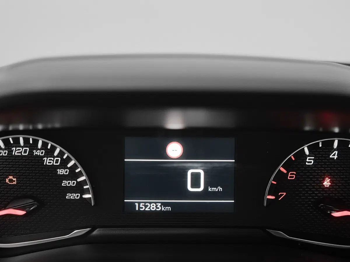 Peugeot 208 usata a Prato (15)