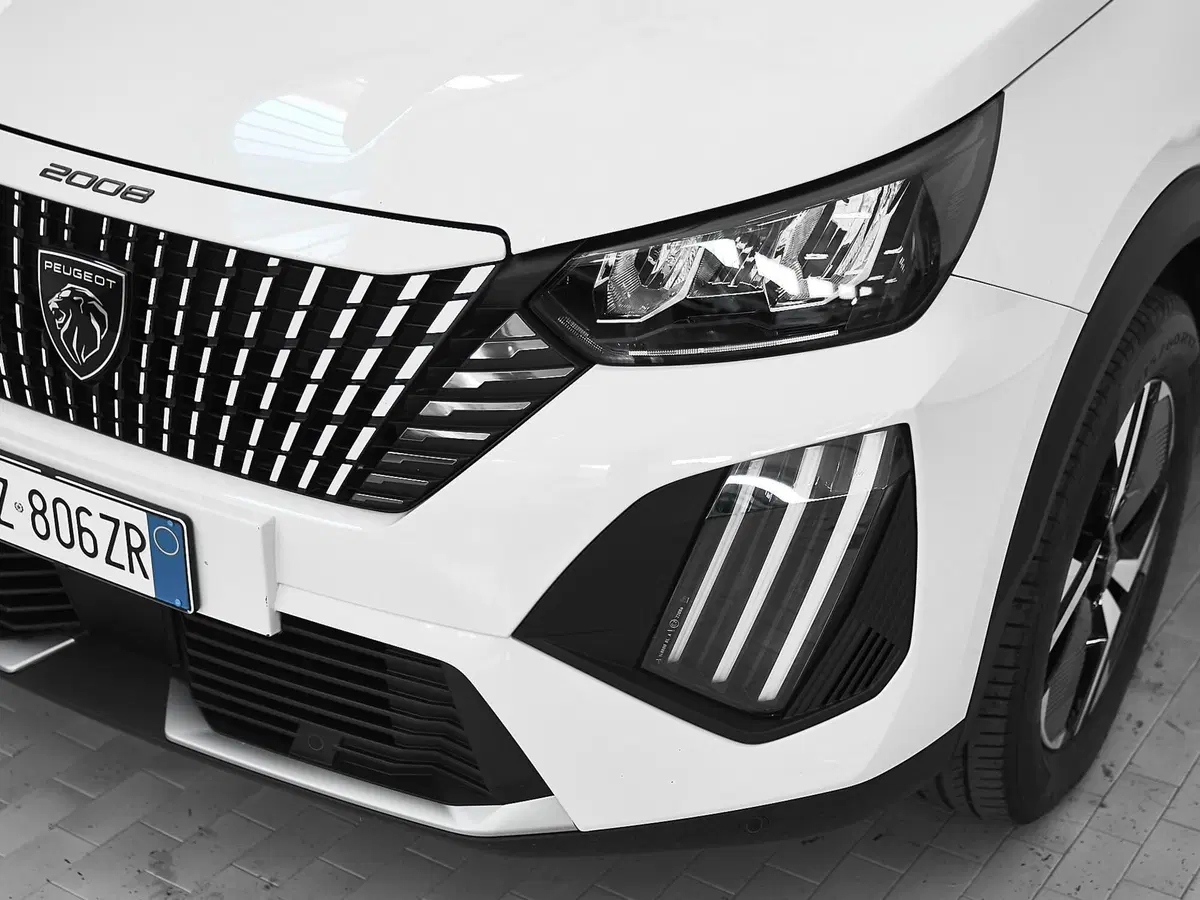 Peugeot 2008 usata a Prato (3)
