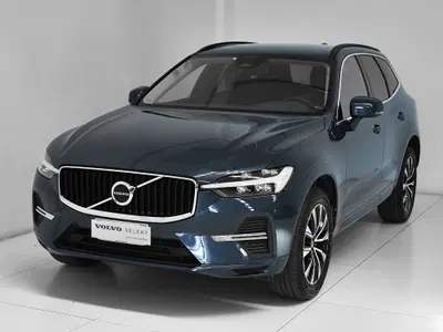 Volvo XC60 B4 (d) AWD automatico Core N1 del 2022 usata a Prato