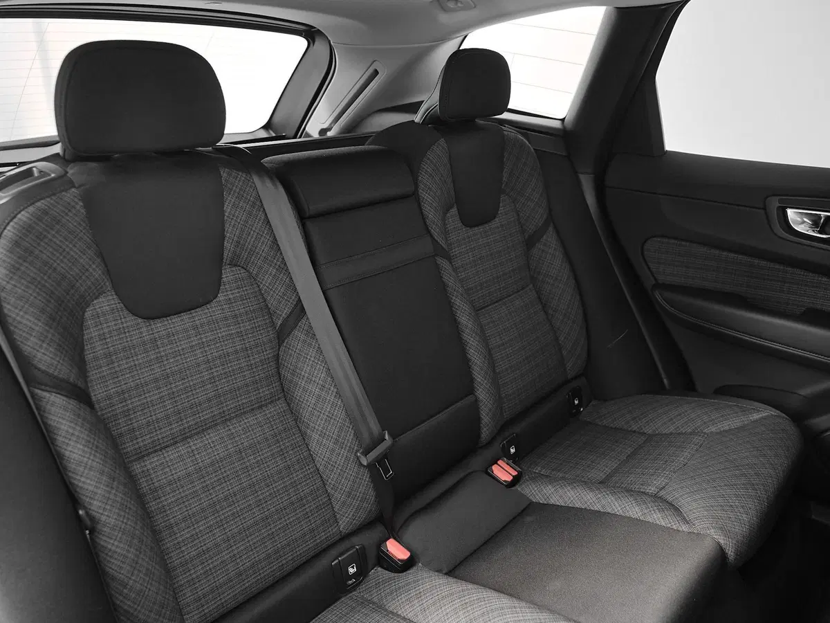 Volvo XC60 usata a Prato (18)
