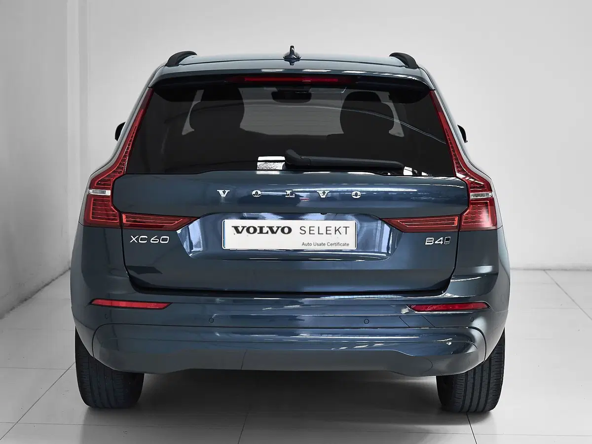 Volvo XC60 usata a Prato (5)