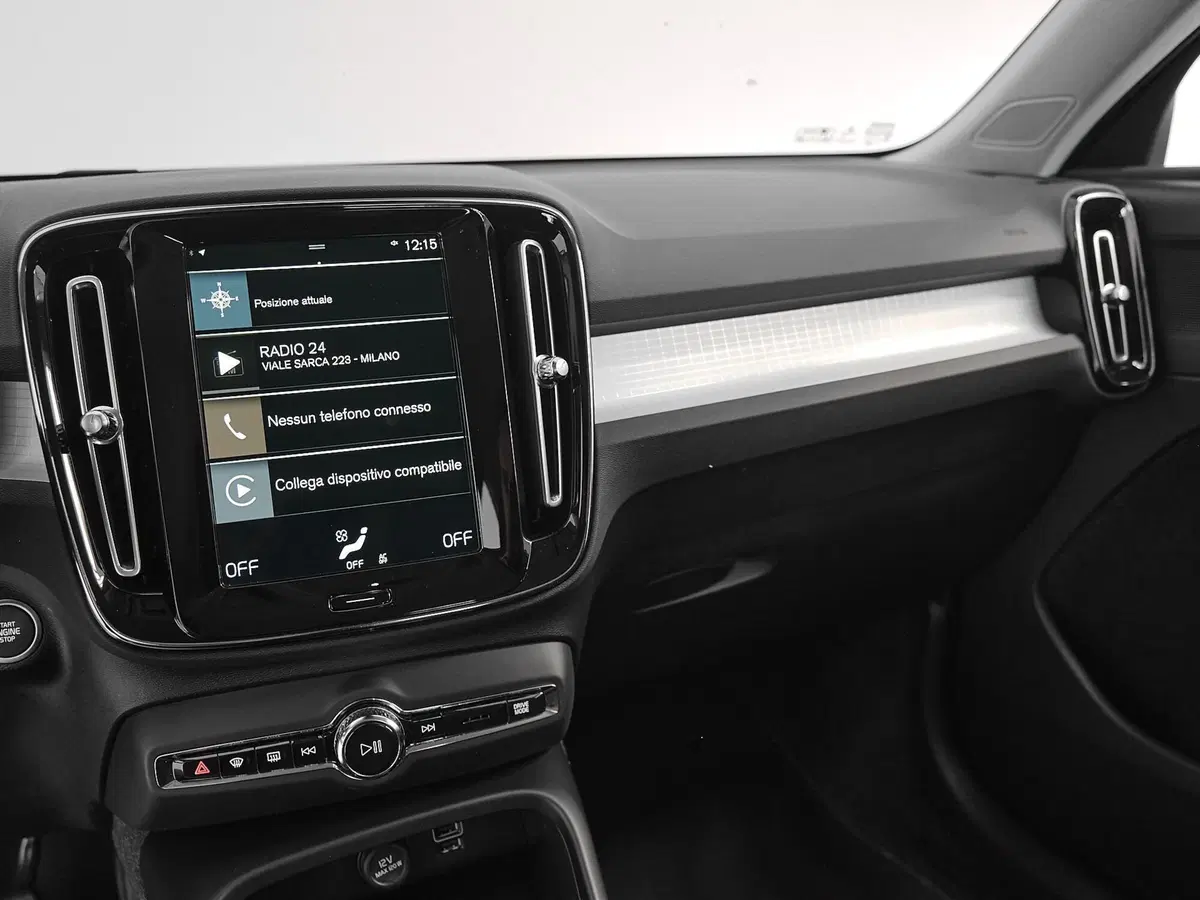 Volvo XC40 usata a Prato (11)