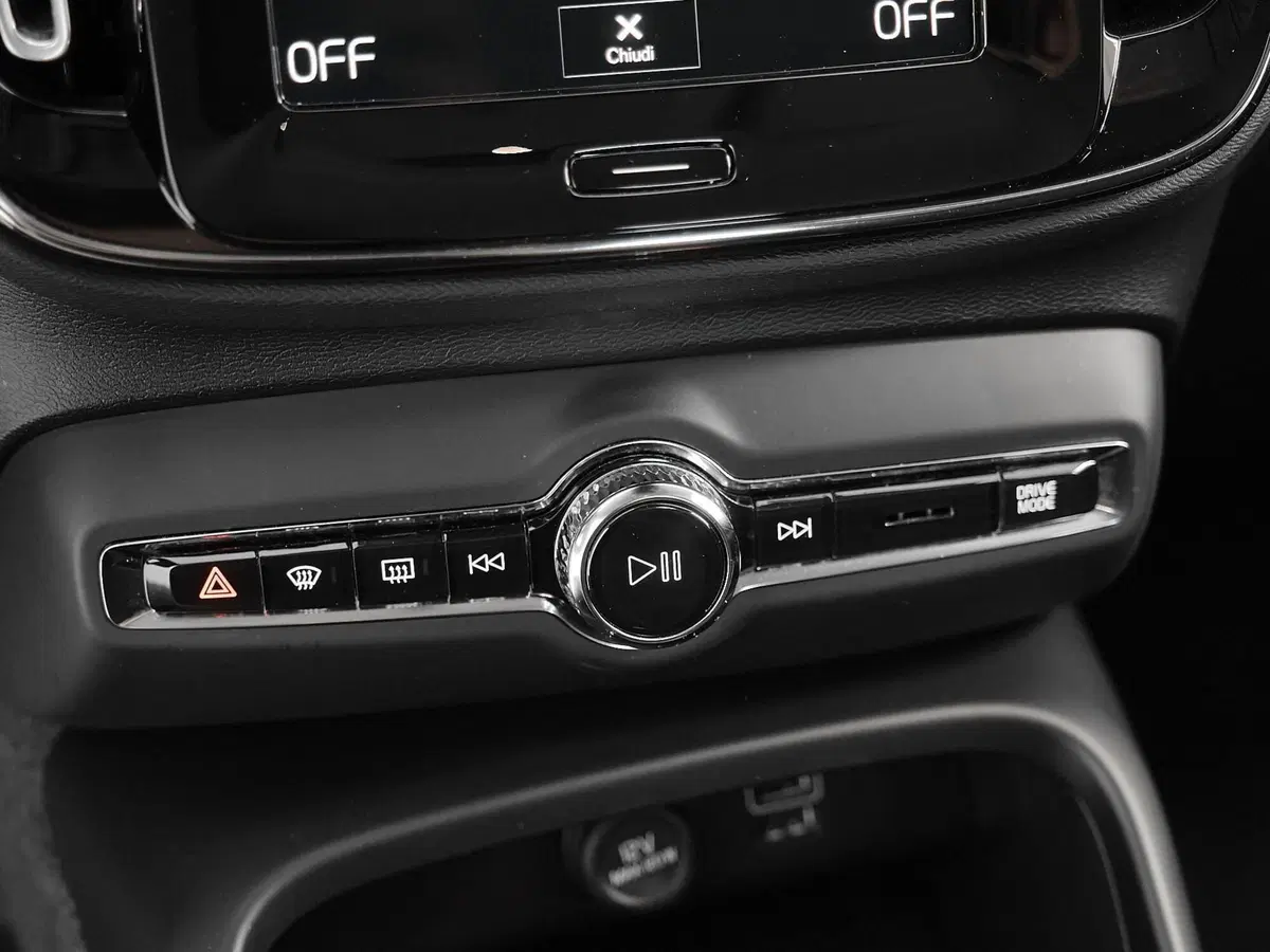 Volvo XC40 usata a Prato (14)