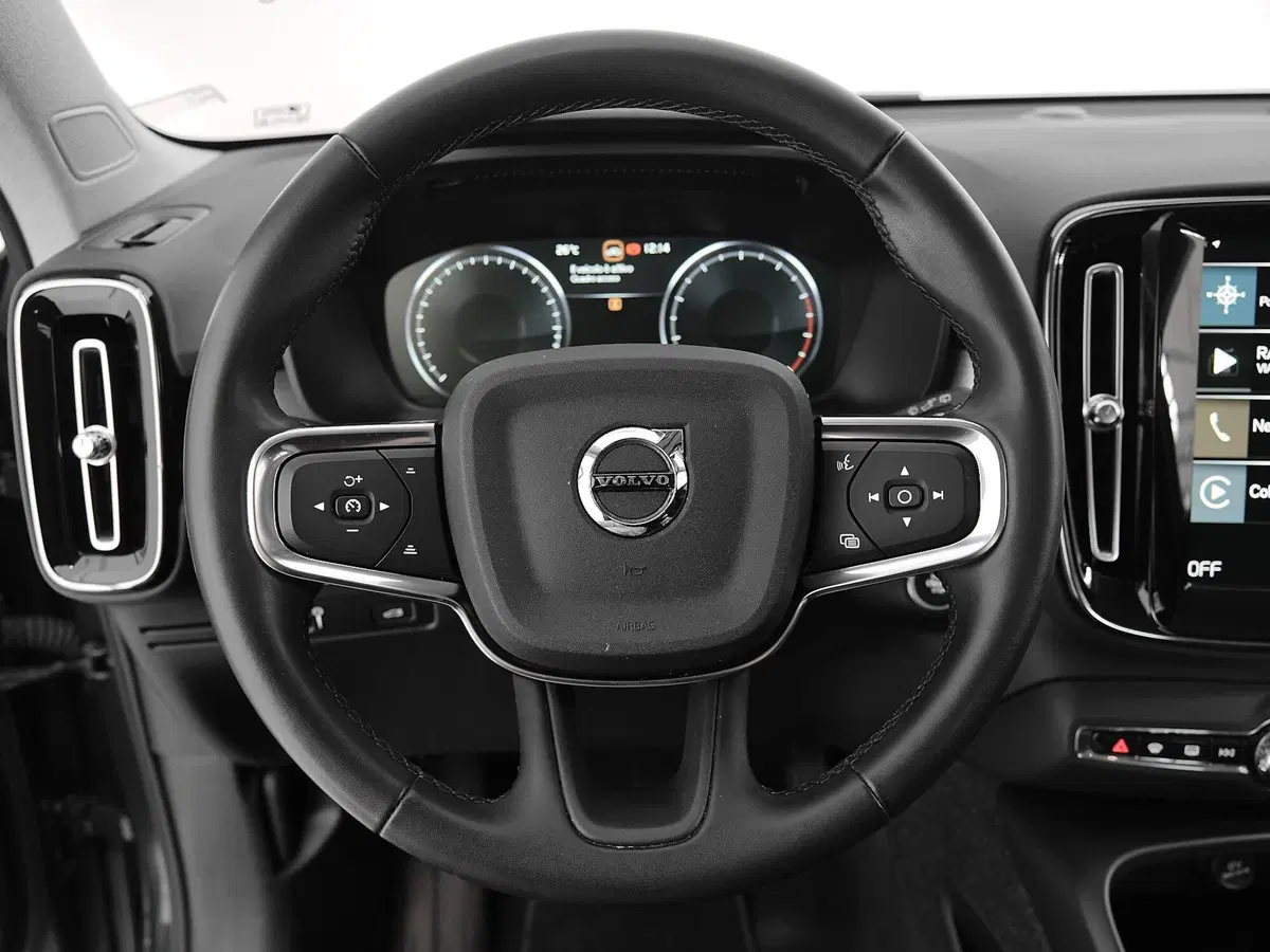 Volvo XC40 usata a Prato (7)