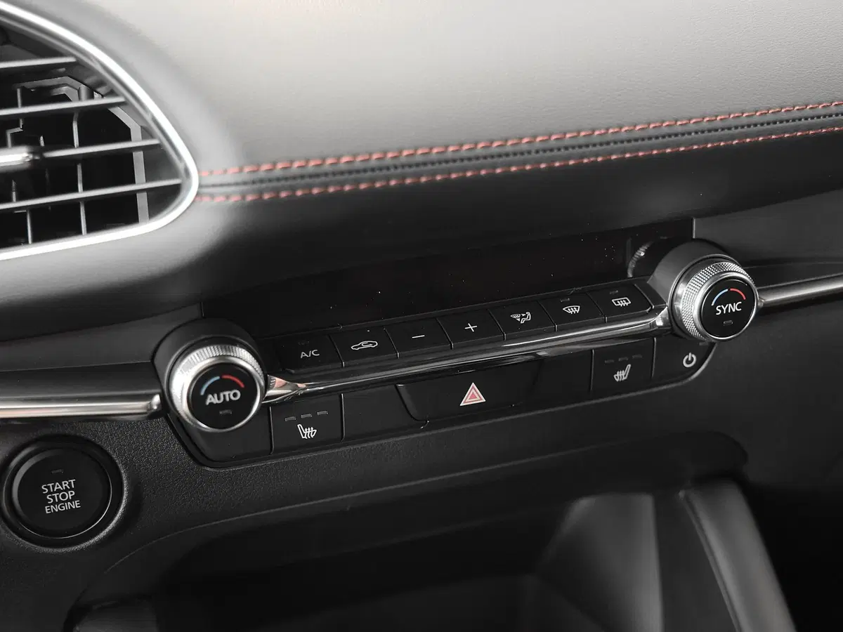 Mazda Mazda3 Hatchback nuova a Prato (12)