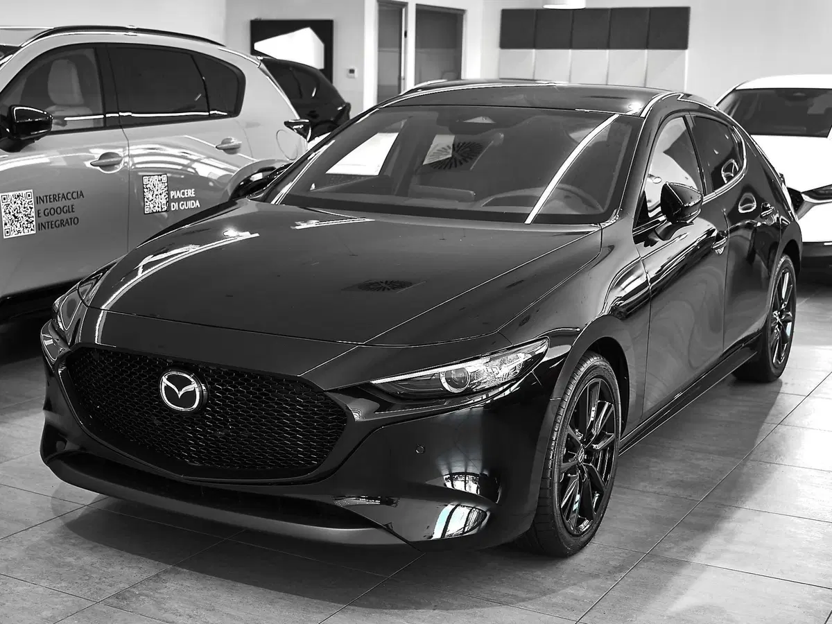 Mazda Mazda3 Hatchback nuova a Prato (2)