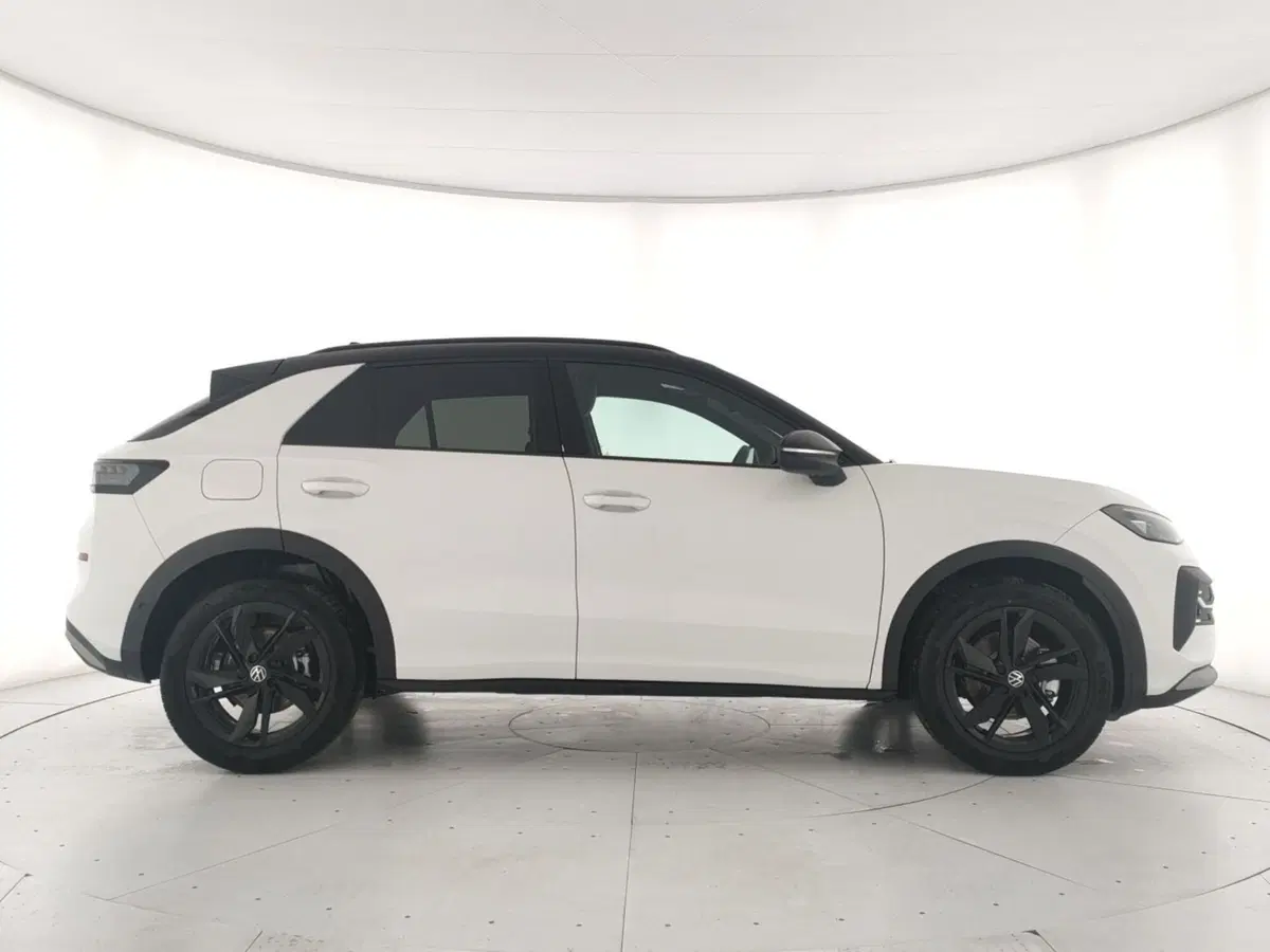 Volkswagen T-Roc nuova a Napoli (3)