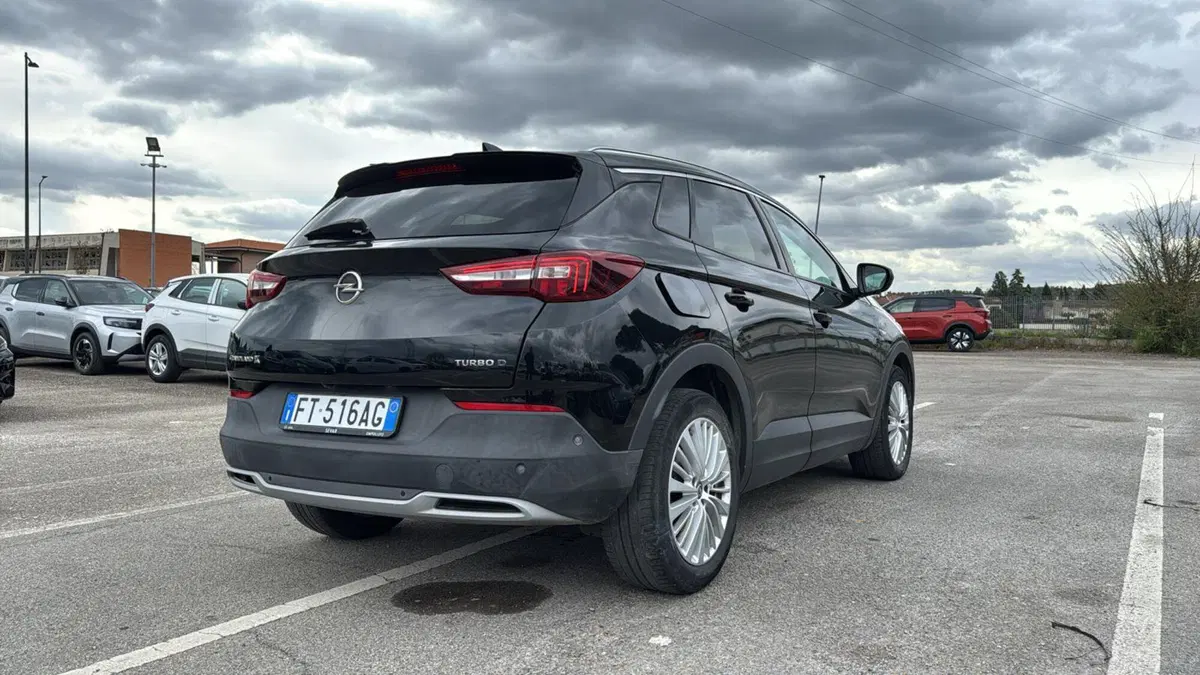 Opel Grandland X usata a Firenze (9)