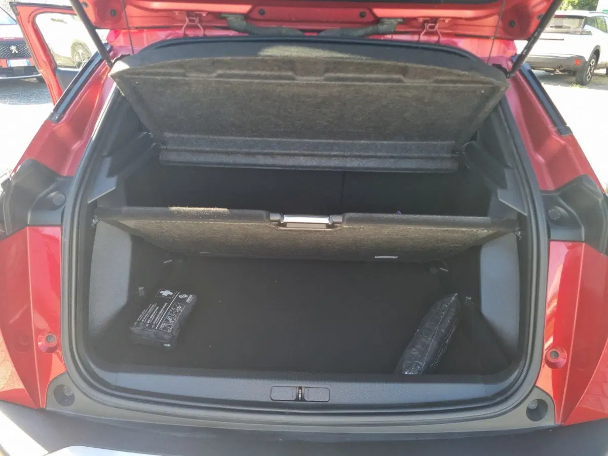 Peugeot 2008 usata a Lucca (13)