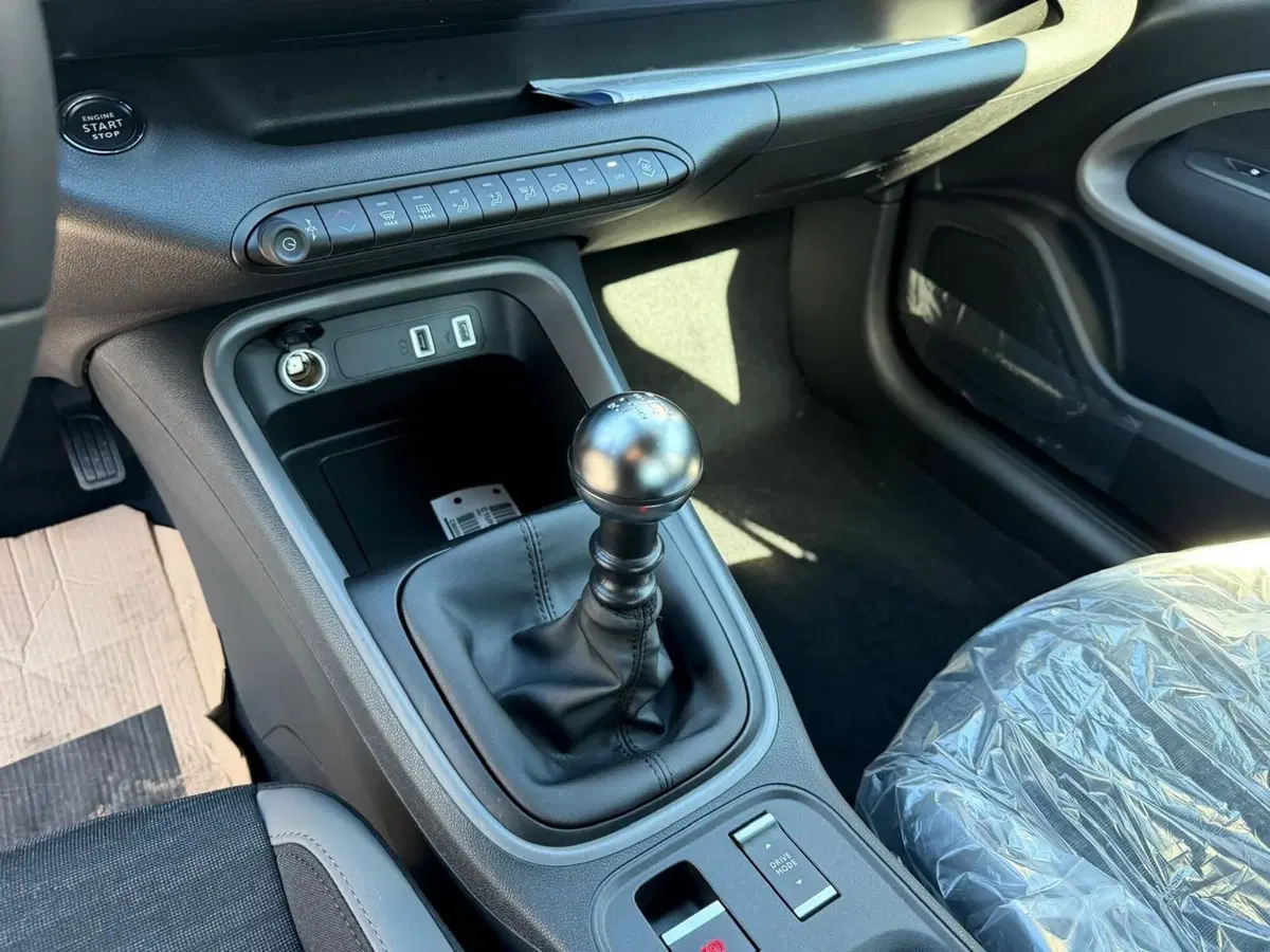 Jeep Avenger nuova a Frosinone (13)