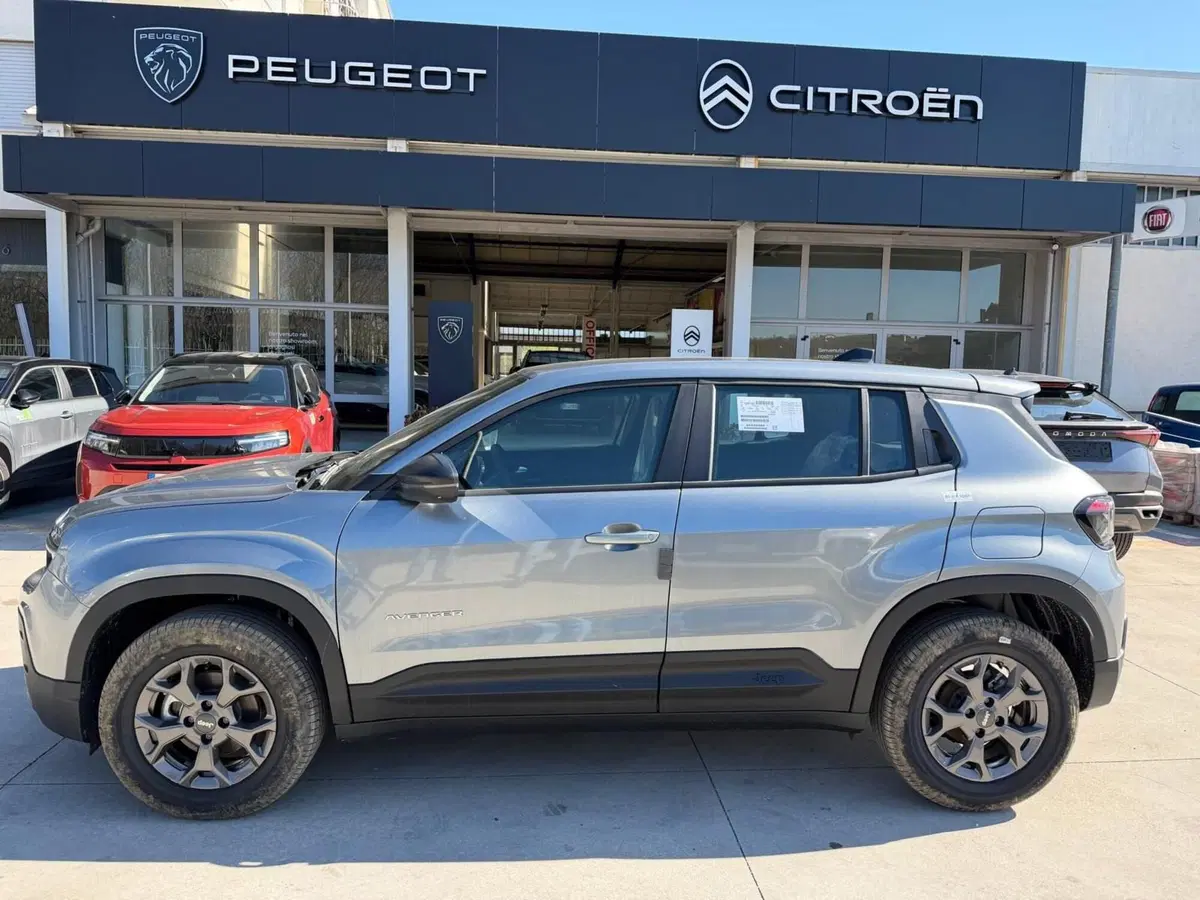 Jeep Avenger nuova a Frosinone (3)
