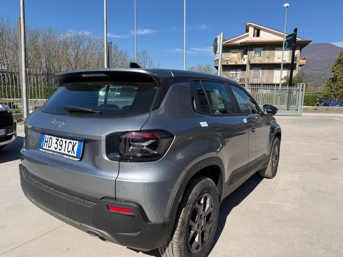 Jeep Avenger nuova a Frosinone (4)