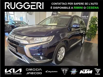 Mitsubishi Outlander 2.0 2WD GPL Bi-fuel CVT Diamond SDA del 2020 usata a Rimini