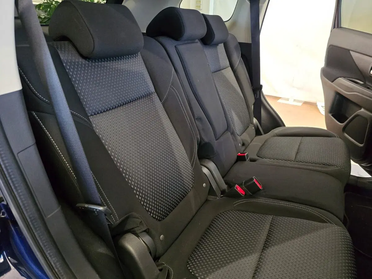 Mitsubishi Outlander usata a Rimini (11)