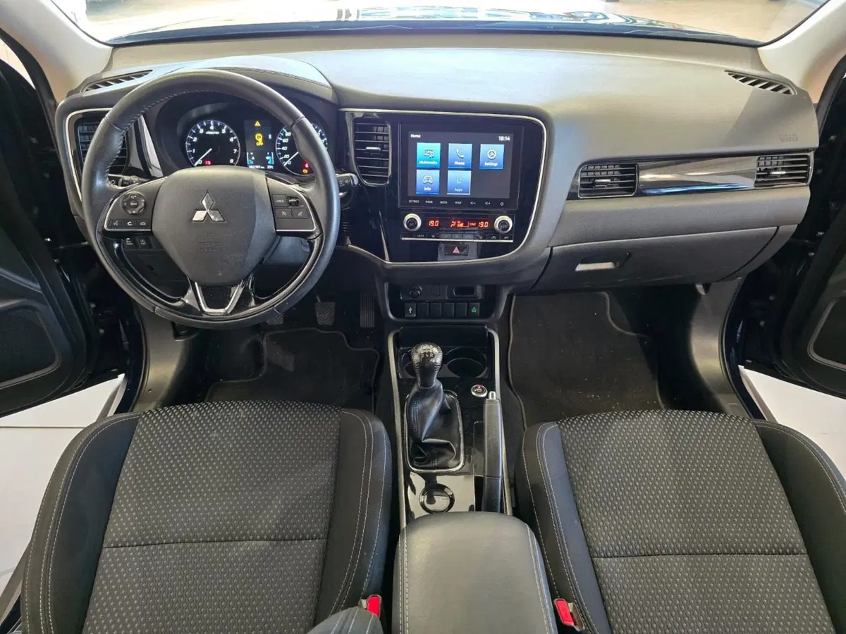 Mitsubishi Outlander usata a Rimini (8)