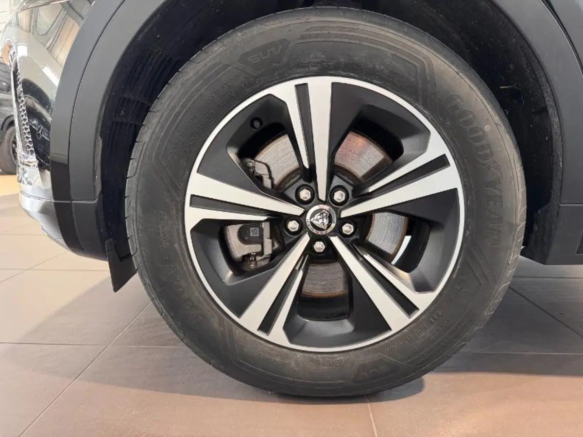 Jaguar E-Pace usata a Venezia (11)