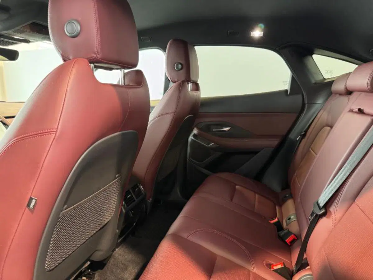 Jaguar E-Pace usata a Venezia (13)
